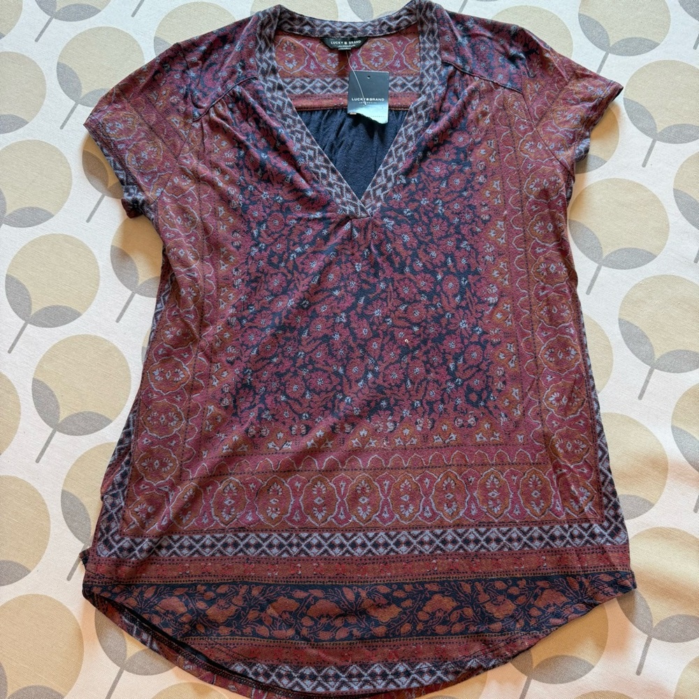 Lucky Brand Women's Short Sleeve Printed V-Neck Top - Burgundy
